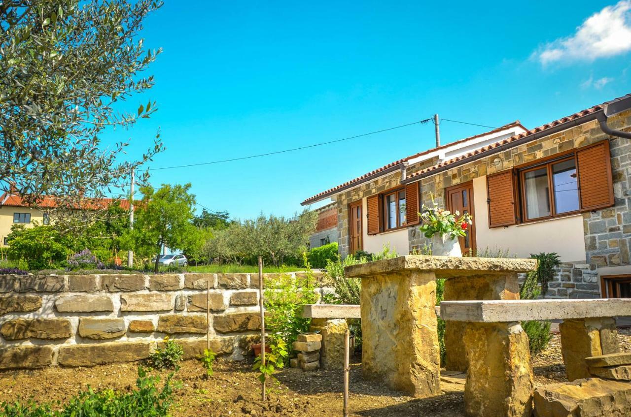 Holiday House Ida Marezige Exterior foto